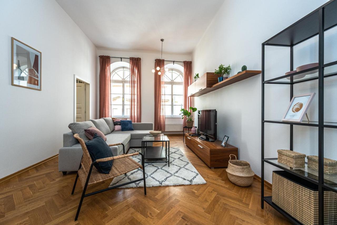 Charles Apartments In Old Town 프라하 외부 사진