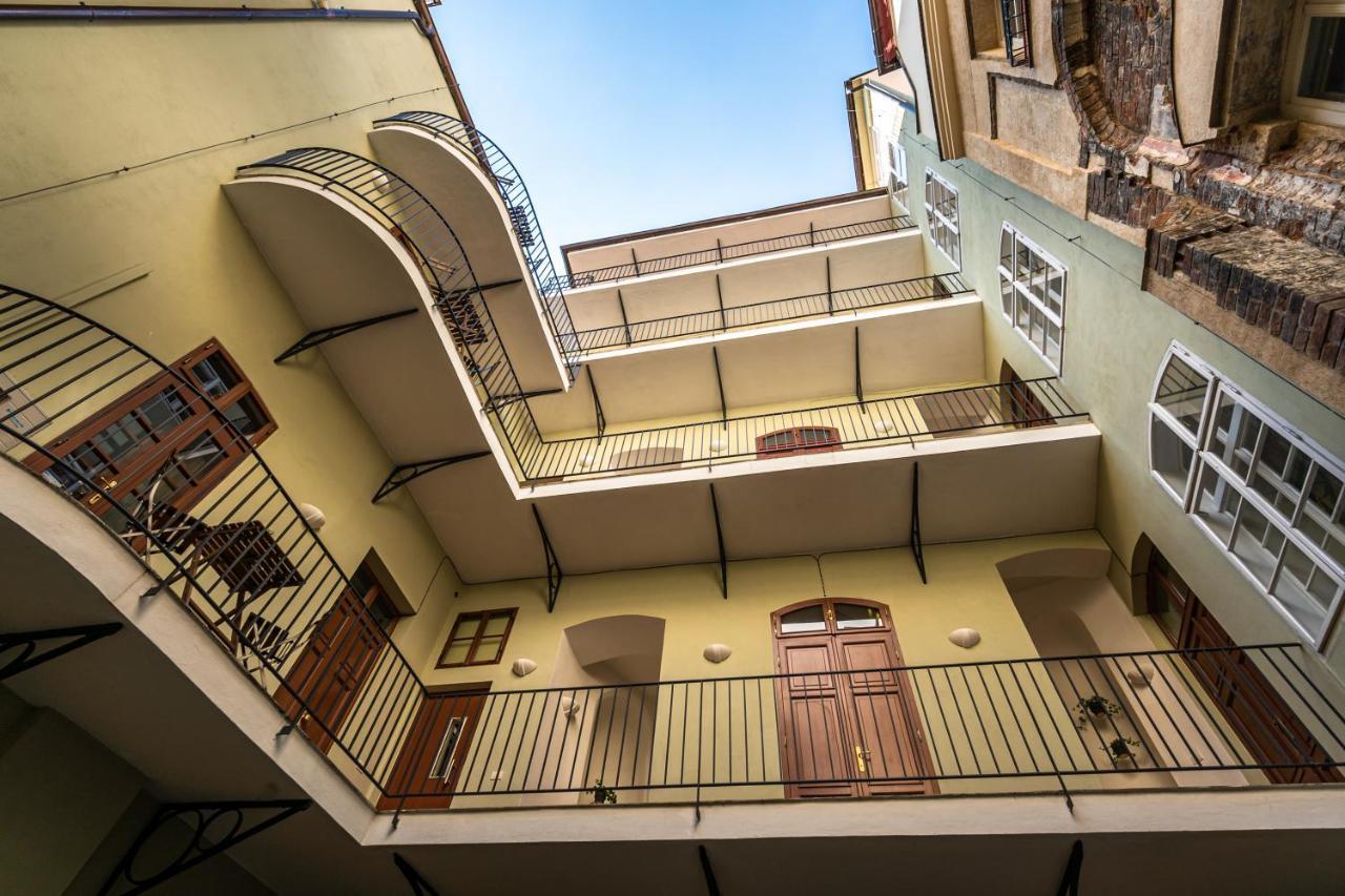 Charles Apartments In Old Town 프라하 외부 사진