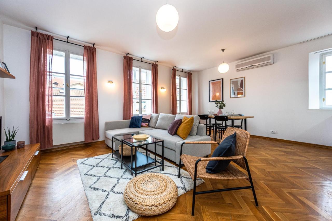 Charles Apartments In Old Town 프라하 외부 사진