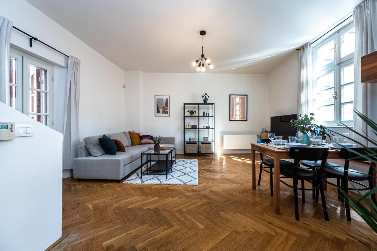 Charles Apartments In Old Town 프라하 외부 사진