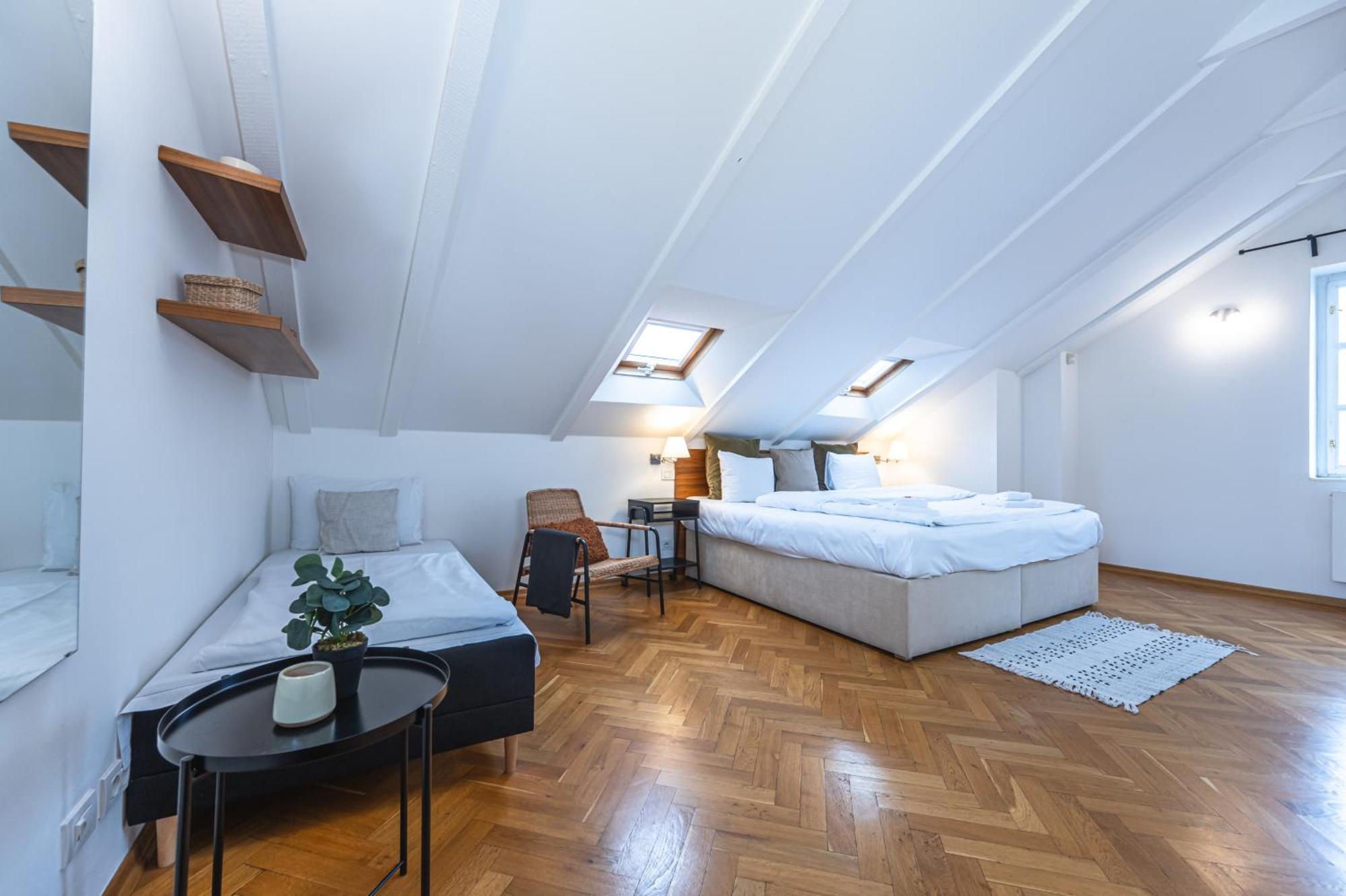 Charles Apartments In Old Town 프라하 외부 사진