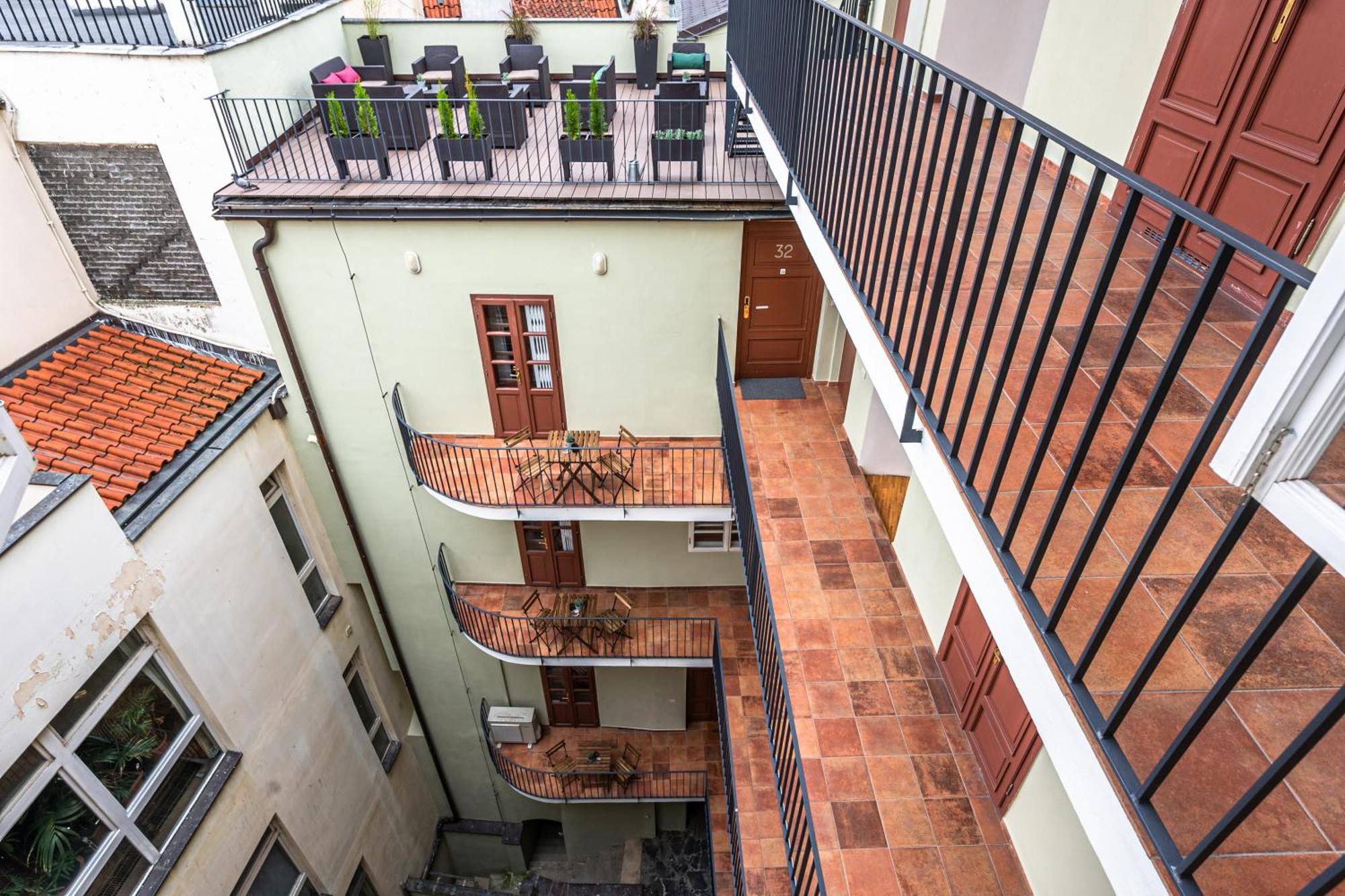 Charles Apartments In Old Town 프라하 외부 사진