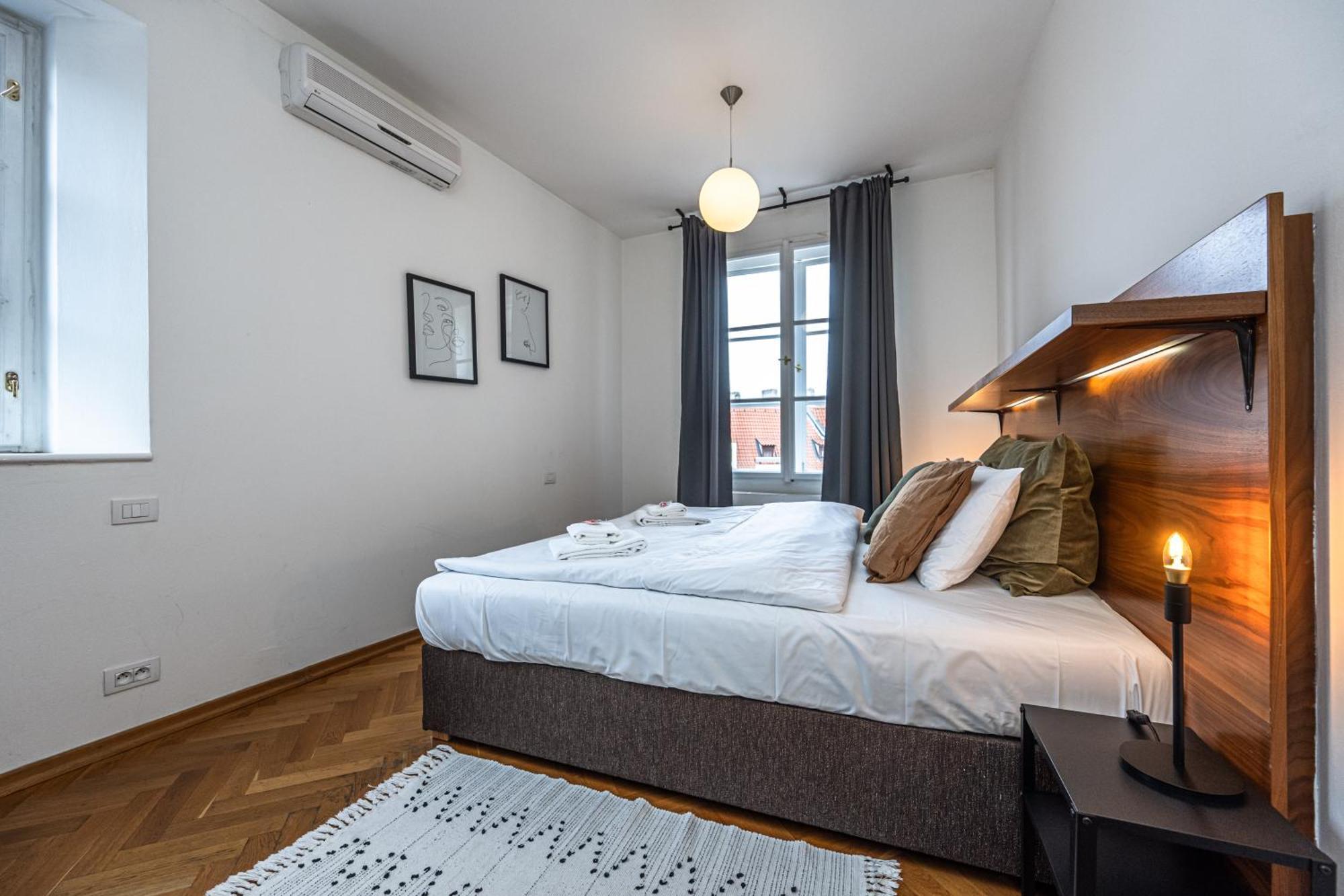 Charles Apartments In Old Town 프라하 외부 사진